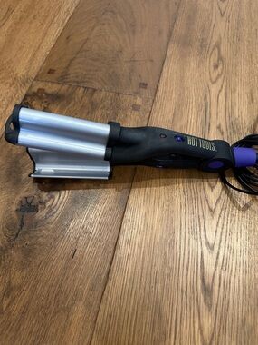Hot Tools Triple Barrel Hair Waver - Black and Silver